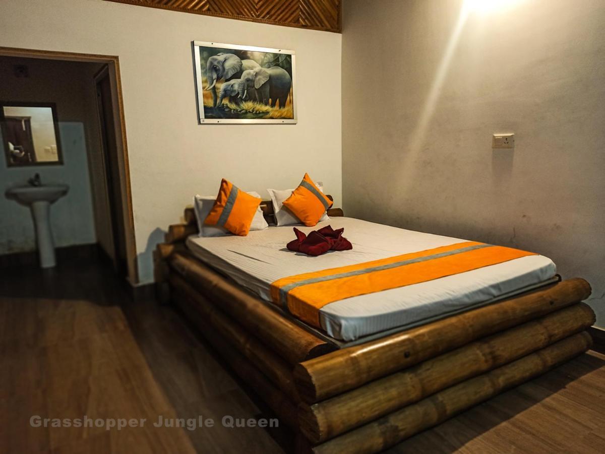 Grasshopper Jungle Queen Resort Chālsa Zewnętrze zdjęcie