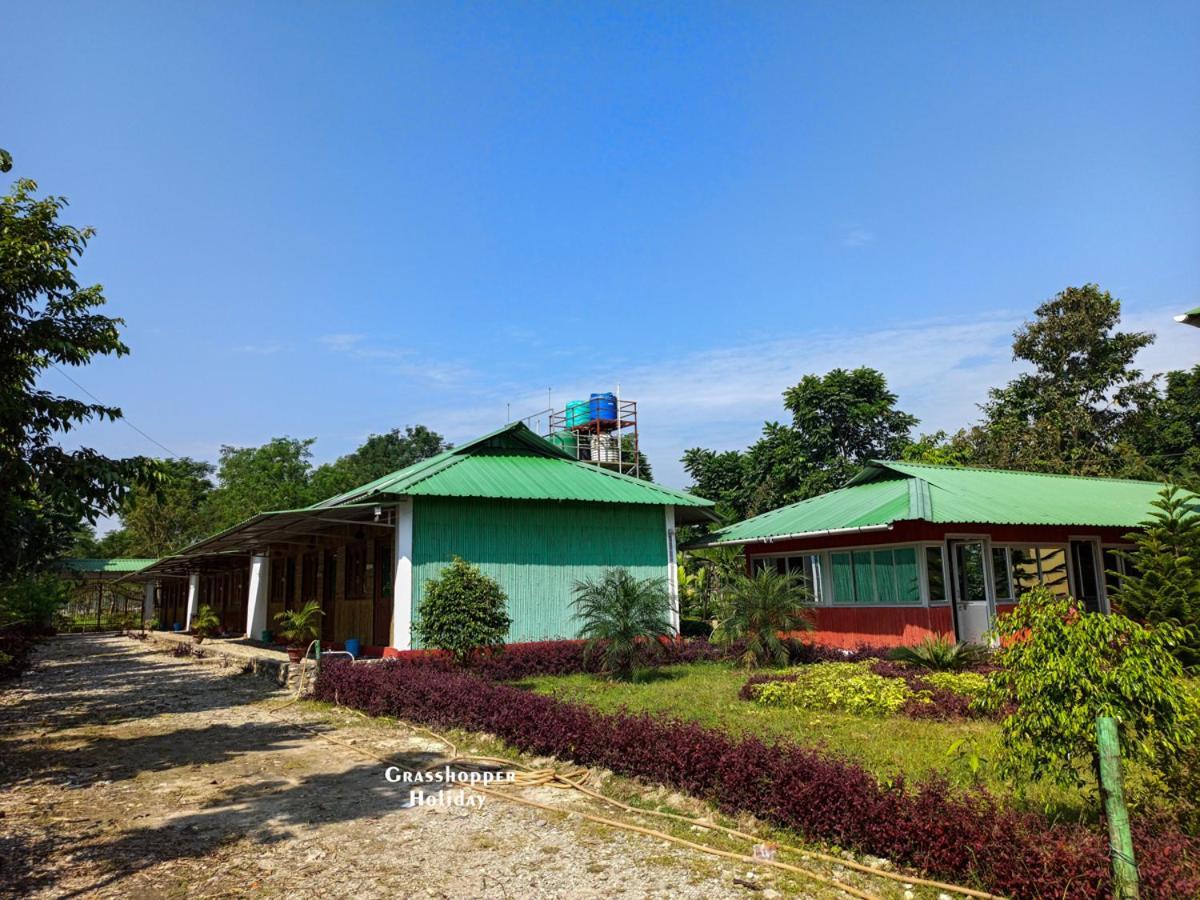 Grasshopper Jungle Queen Resort Chālsa Zewnętrze zdjęcie